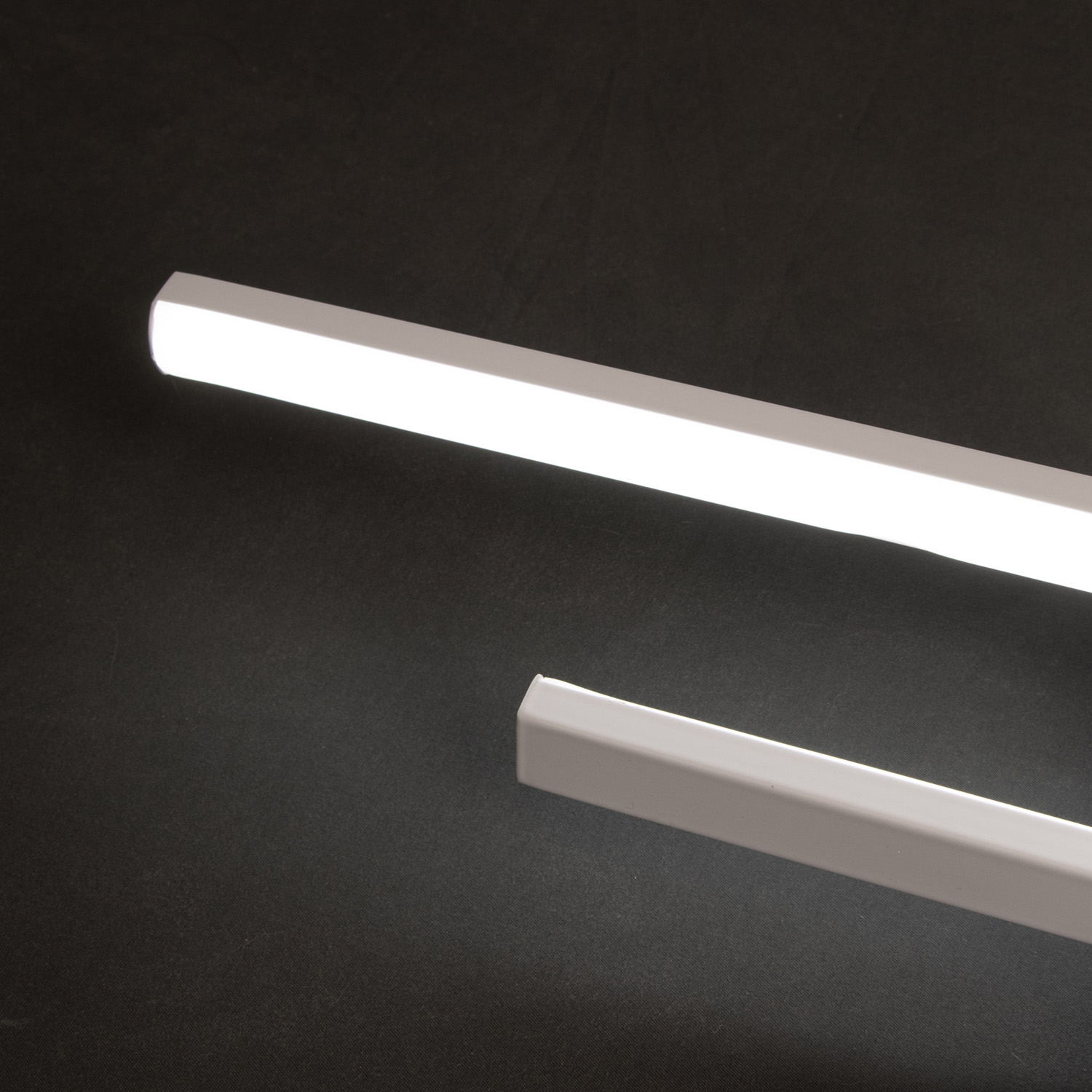 Бра светодиодный B1026 600 мм 44W  3 реж. VERNER LIGHTING*1/10