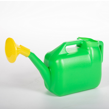 Лейка 12 л Радиан, с рассеивателем, пластик, цвет микс Лейка 12 л Радиан, с рассеивателем, пластик, цвет микс