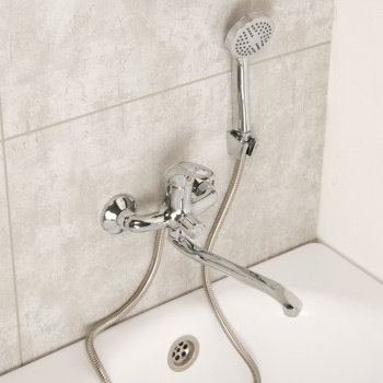 Смеситель для ванны ЦС-СМ 300-4 D35 М-43 плоский S-обр. излив (Подольск) *1/8